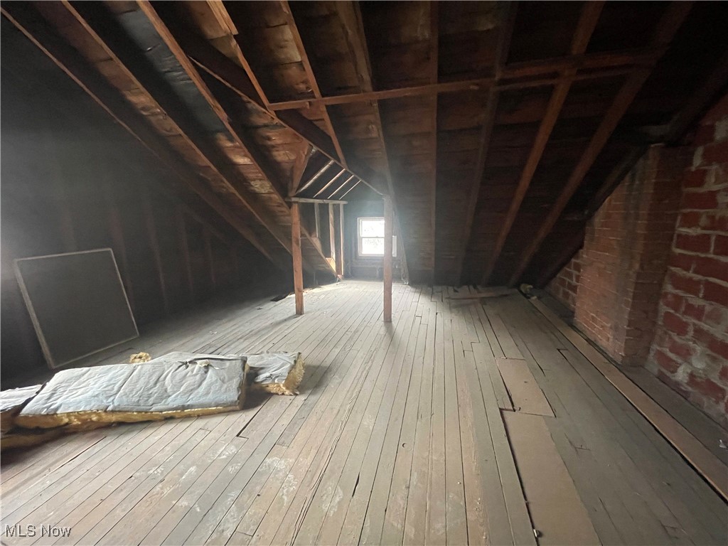 3235 Oak Road Cleveland, OH 44118 - Photo 28 of 47 View of unfinished attic space on third floor