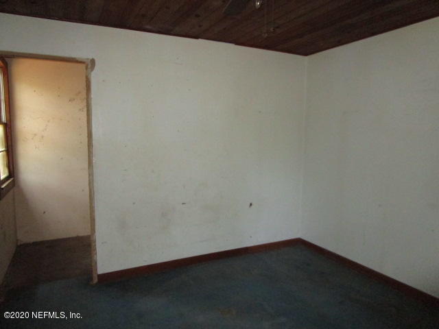 97476 Chester River Road Yulee, FL 32097 - Photo 6 of 12 a view of an empty room