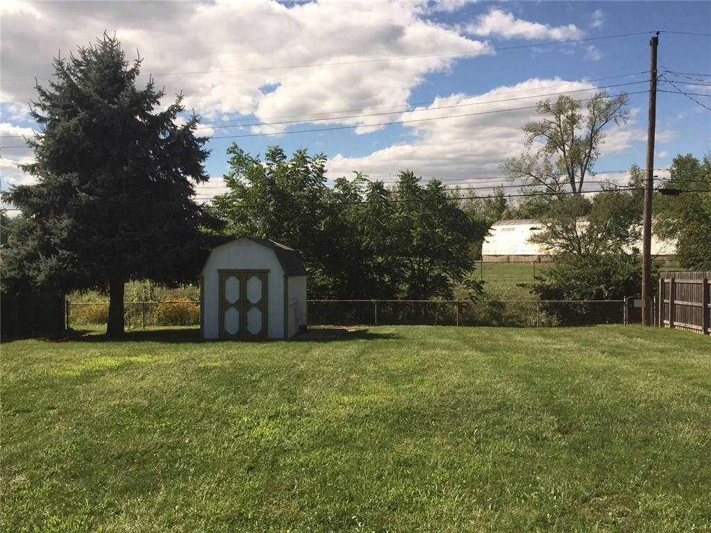 1998 Lochry Road Franklin, IN 46131 - Photo 2 of 17 Gallery Image 2