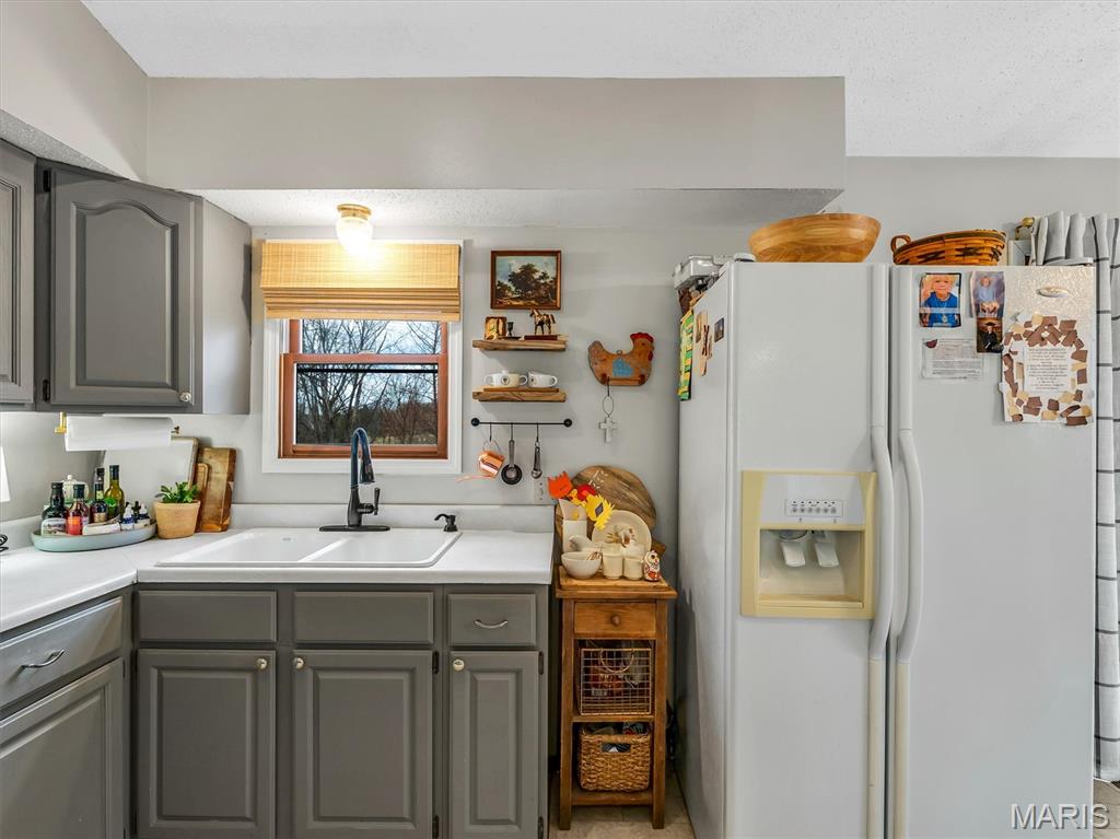 2725 Fantasy Lane Villa Ridge, MO 63089 - Photo 11 of 38