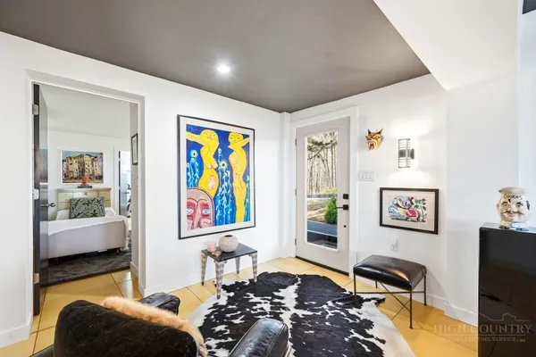 $597,000 | 195 Log Cabin Lane, Roan Mountain, TN 37687