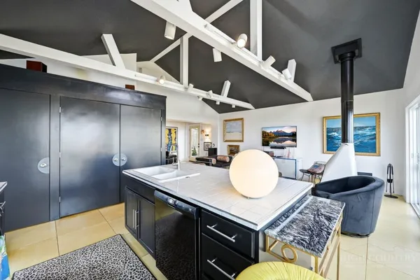 $597,000 | 195 Log Cabin Lane, Roan Mountain, TN 37687