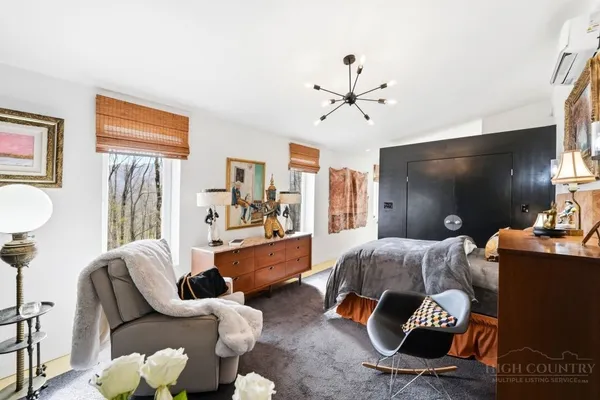 $597,000 | 195 Log Cabin Lane, Roan Mountain, TN 37687