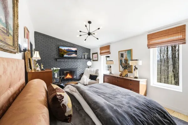 $597,000 | 195 Log Cabin Lane, Roan Mountain, TN 37687