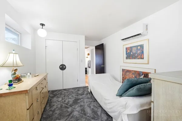 $597,000 | 195 Log Cabin Lane, Roan Mountain, TN 37687