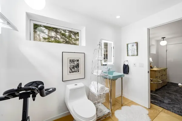 $597,000 | 195 Log Cabin Lane, Roan Mountain, TN 37687