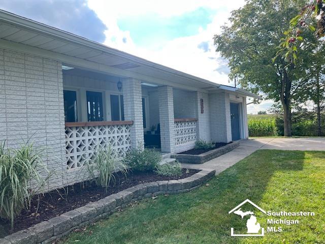 4272 Willow Road Milan, MI 48160 - Photo 4 of 47 50132567-6b9566fc-67bf-445a-842c-23a5c6449560.JPG