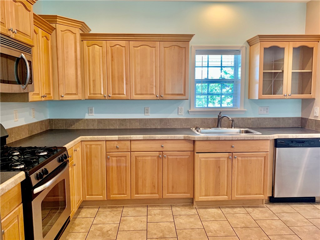109 Ridgecrest Drive West Union, SC 29696 - Photo 5 of 42 Gallery Image 5