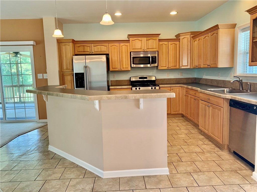 109 Ridgecrest Drive West Union, SC 29696 - Photo 7 of 42 Gallery Image 7