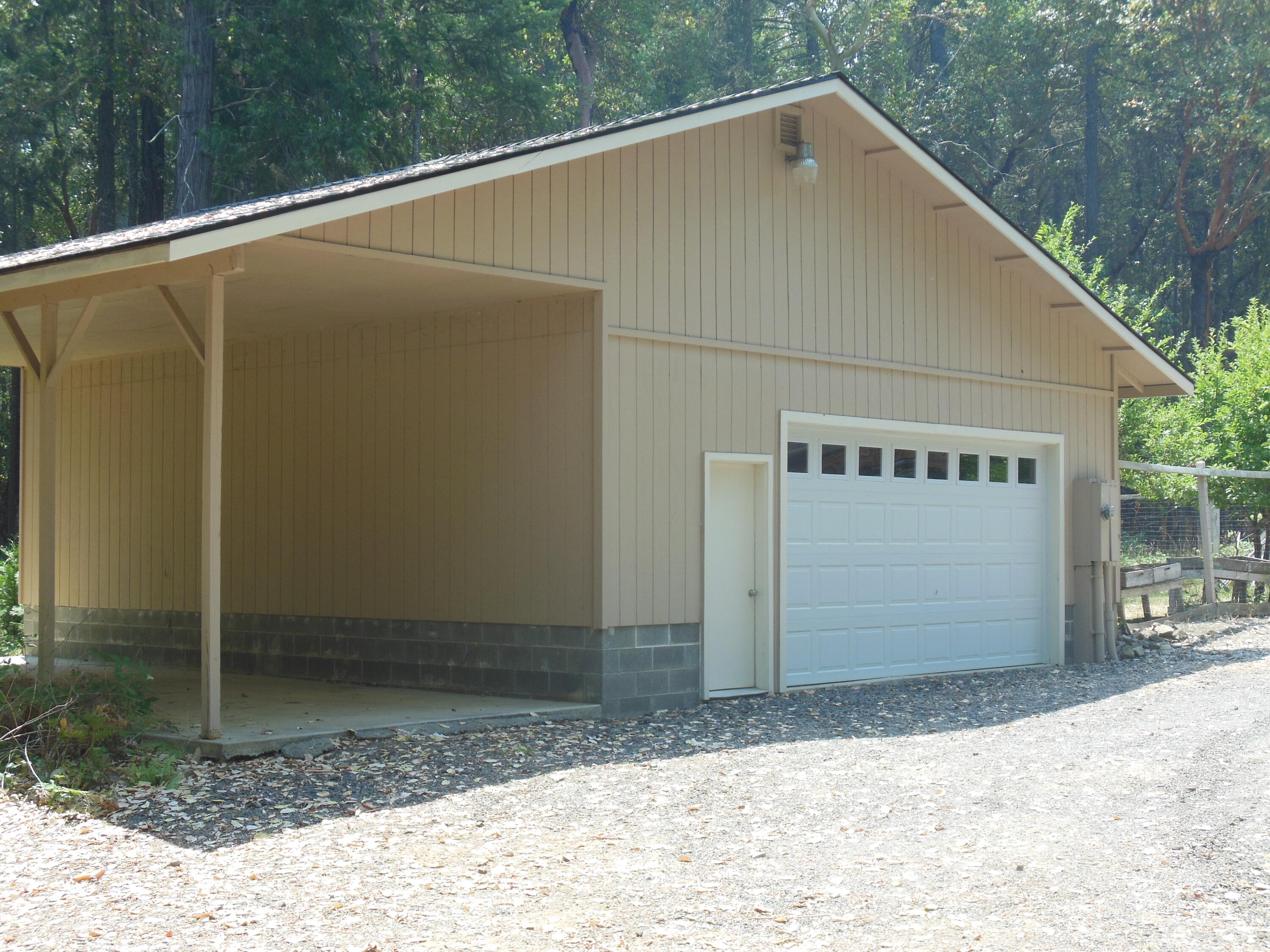 661 Kincaid Road Williams, OR 97544 - Photo 11 of 16 DSCN0477