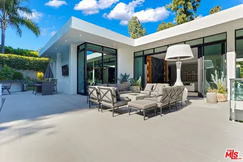 $13,495,000 | 1049 Loma Vista Drive, Beverly Hills, CA 90210