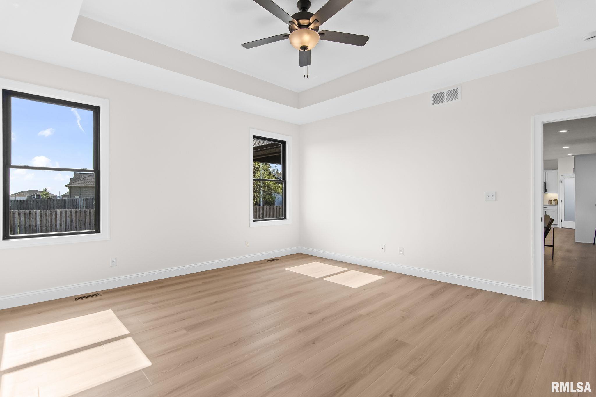 421 Sundown Lane Chatham, IL 62629 - Photo 16 of 34