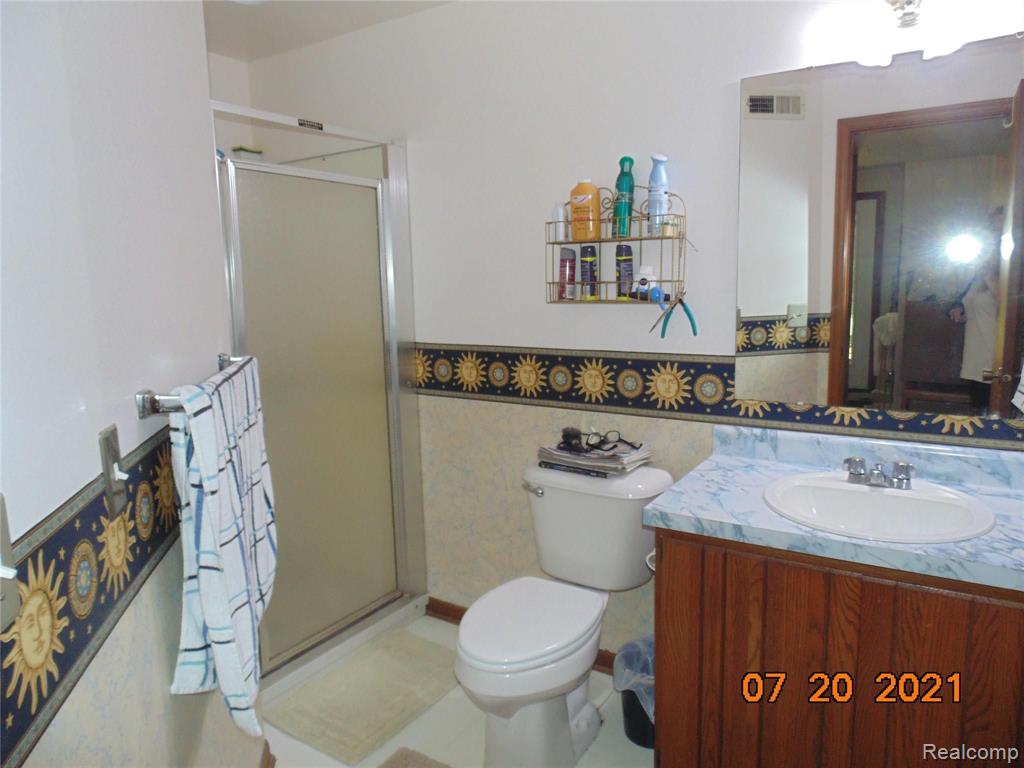 5361 East Clark Road Bath, MI 48808 - Photo 14 of 28