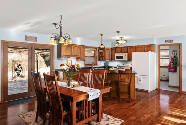 $399,900 | 5840 Madsen Circle, Oregon, WI 53575