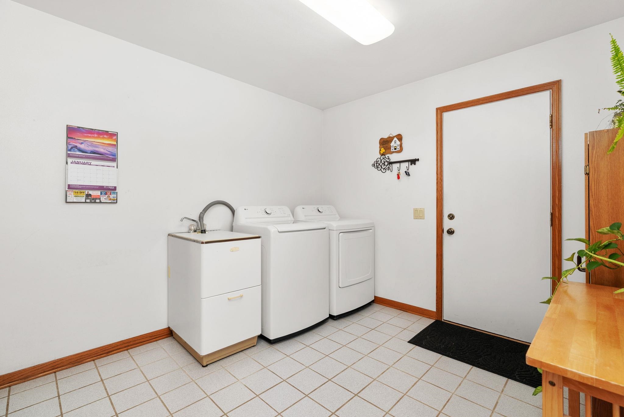 5840 Madsen Circle Oregon, WI 53575 - Photo 25 of 43