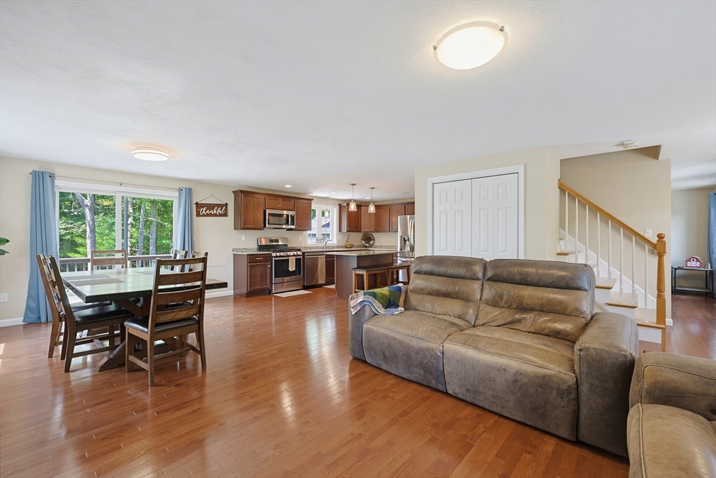 5 County Street Berkley, MA 02779 - Photo 6 of 40