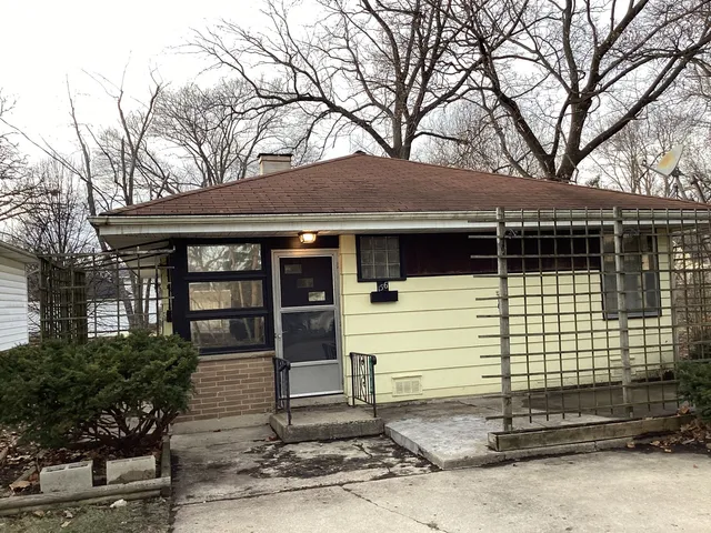 $1,950 | 156 Park Place, Grayslake, IL 60030