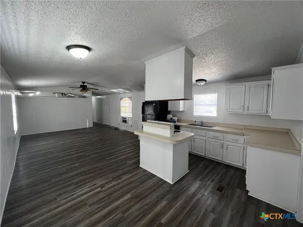 $1,500 | 1405 Harris Hill Road, Unit 1405, San Marcos, TX 78666