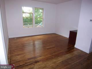 235 Sawmill Road Hamilton, NJ 08620 - Photo 2 of 6