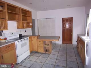 235 Sawmill Road Hamilton, NJ 08620 - Photo 3 of 6