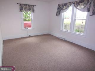 235 Sawmill Road Hamilton, NJ 08620 - Photo 4 of 6