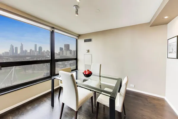 $495,000 | 360 East Randolph Street, Unit 702, Chicago, IL 60601