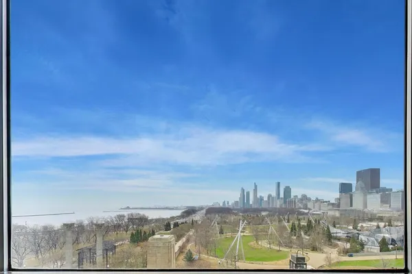 $495,000 | 360 East Randolph Street, Unit 702, Chicago, IL 60601