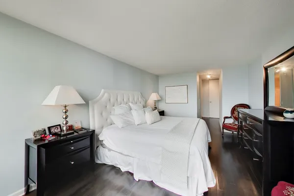 $495,000 | 360 East Randolph Street, Unit 702, Chicago, IL 60601
