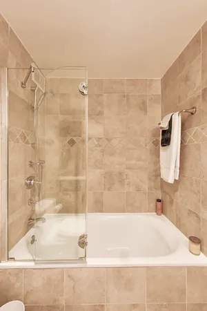 $495,000 | 360 East Randolph Street, Unit 702, Chicago, IL 60601