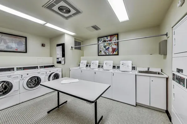 $495,000 | 360 East Randolph Street, Unit 702, Chicago, IL 60601