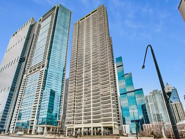 $495,000 | 360 East Randolph Street, Unit 702, Chicago, IL 60601