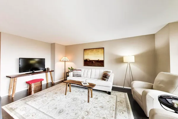 $495,000 | 360 East Randolph Street, Unit 702, Chicago, IL 60601