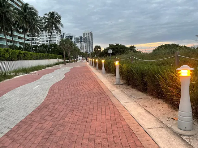 $390,000 | 5700 Collins Avenue, Unit 3M, Miami Beach, FL 33140