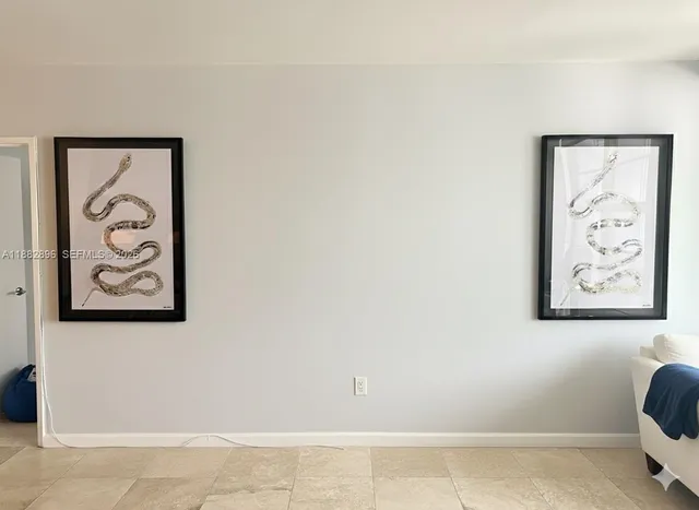 $390,000 | 5700 Collins Avenue, Unit 3M, Miami Beach, FL 33140