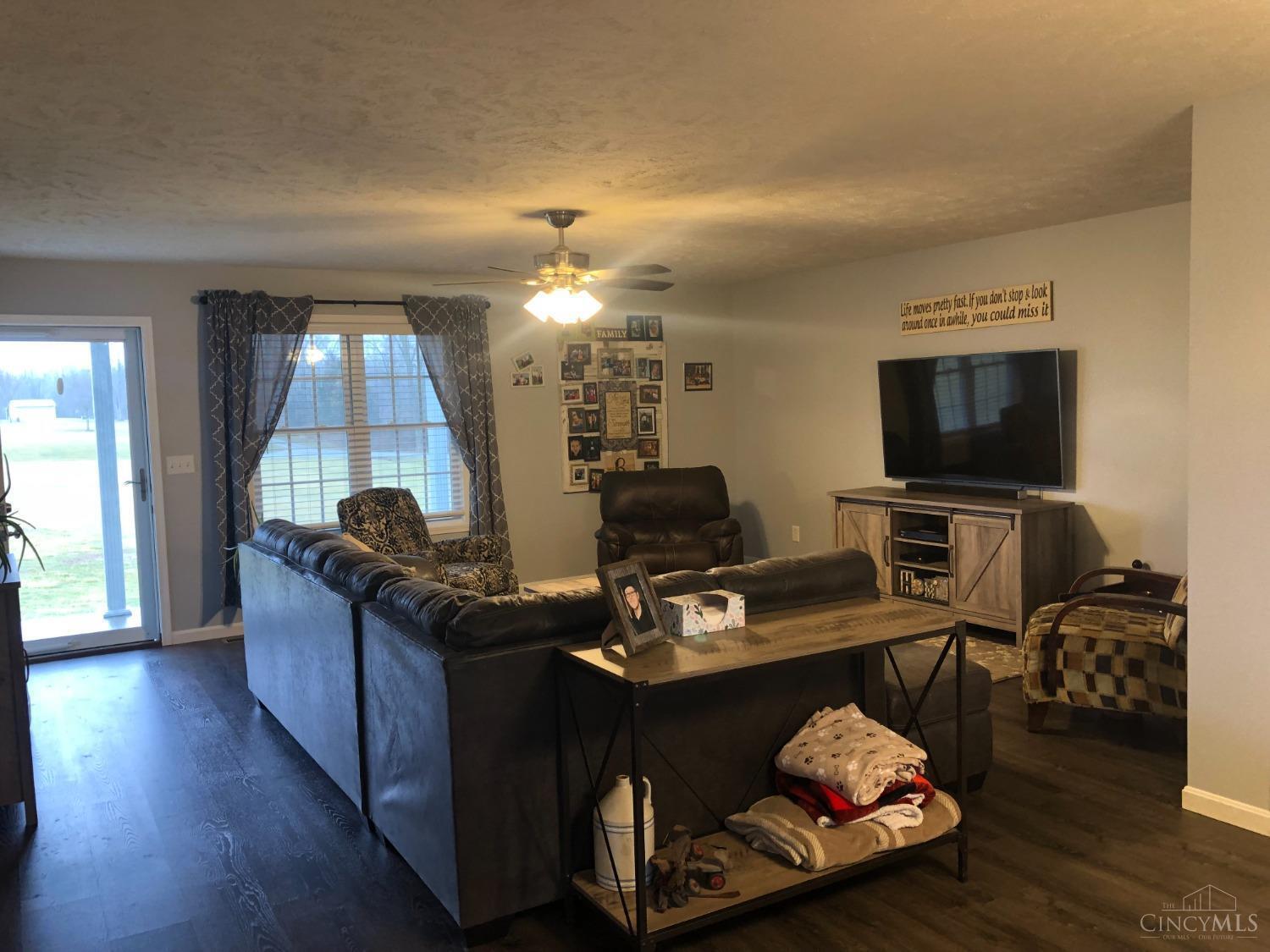 9271 Black Rabbit Road Leesburg, OH 45135 - Photo 3 of 11