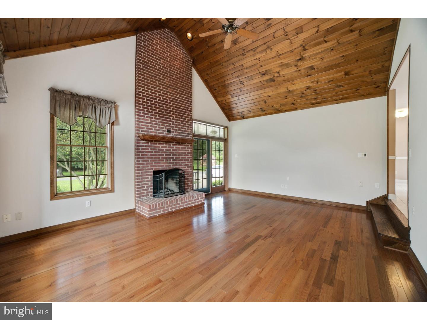140 West Tomlin Station Road Mickleton, NJ 08056 - Photo 3 of 25 Family Room