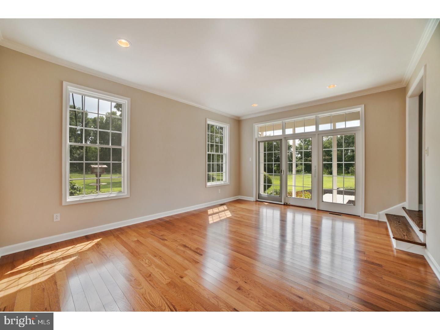 140 West Tomlin Station Road Mickleton, NJ 08056 - Photo 8 of 25 Living Room