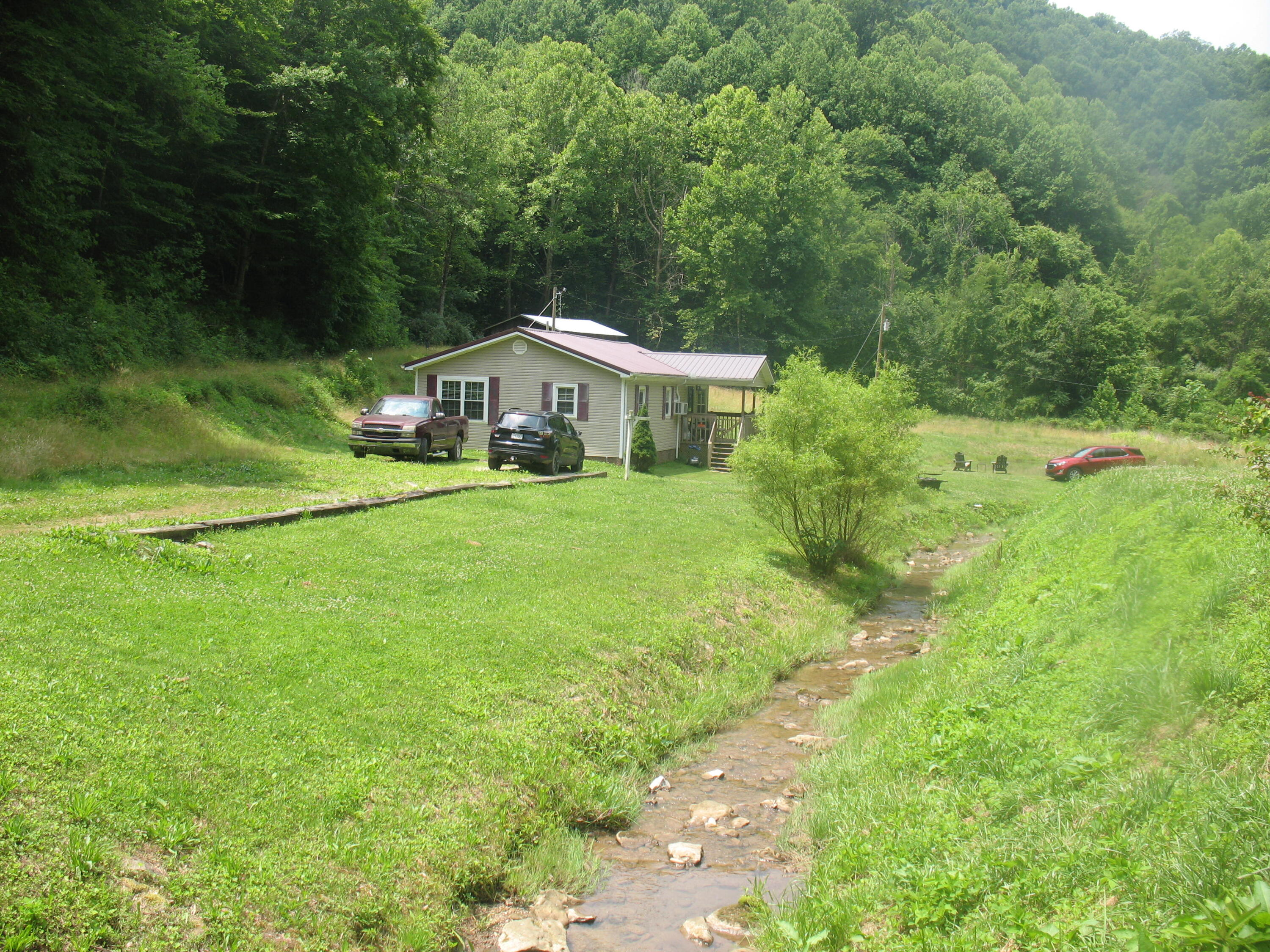 1164 Darby Branch Road Manchester, KY 40962 - Photo 14 of 32 IMG_4804