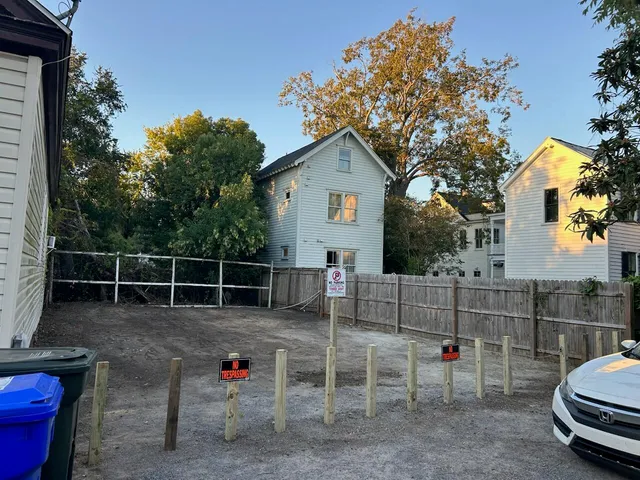 $300,000 | 2 Kennedy Court, Charleston, SC 29403