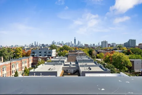 $435,000 | 2342 West Adams Street, Unit 406, Chicago, IL 60612