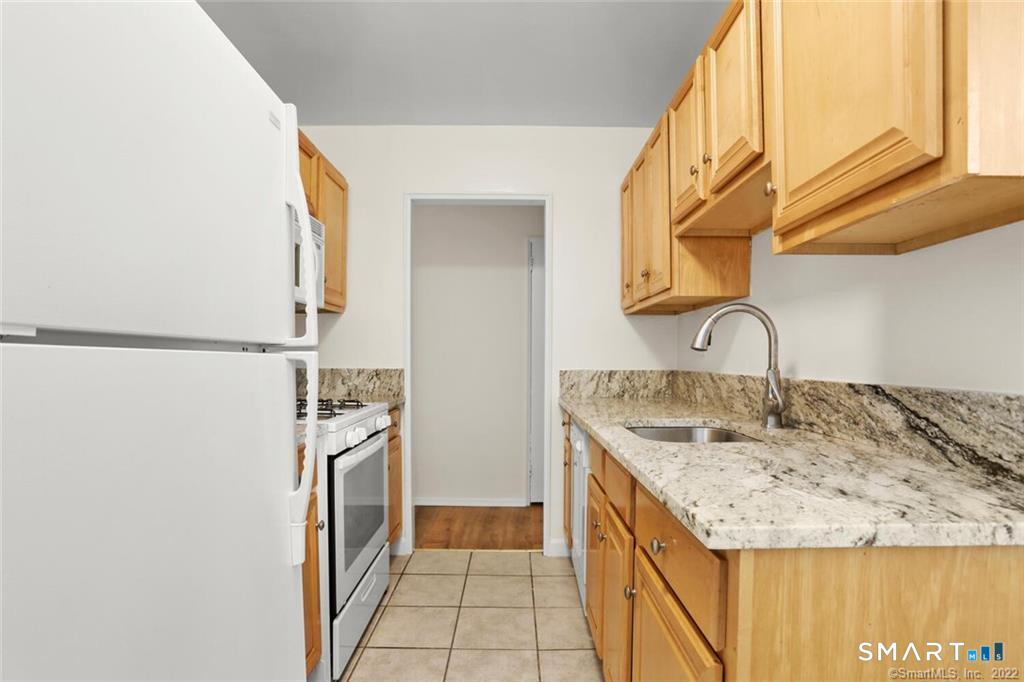 39 Glenbrook Road, Unit 3P Stamford, CT 06902 - Photo 9 of 15