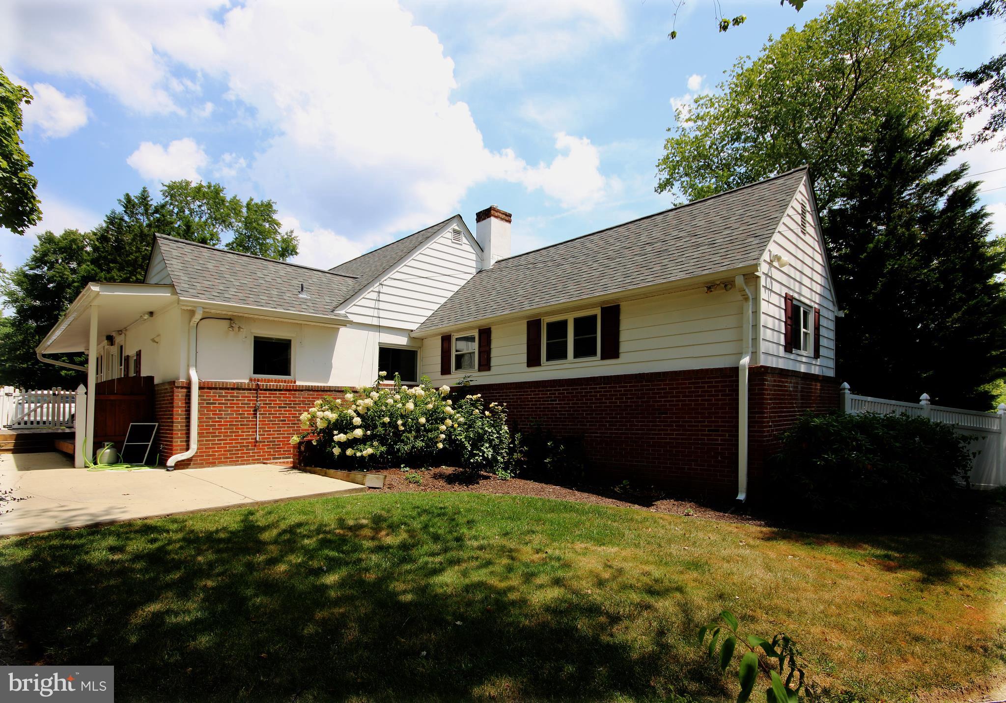 11111 Fort Washington Road Fort Washington, MD 20744 - Photo 2 of 27 Exterior Left
