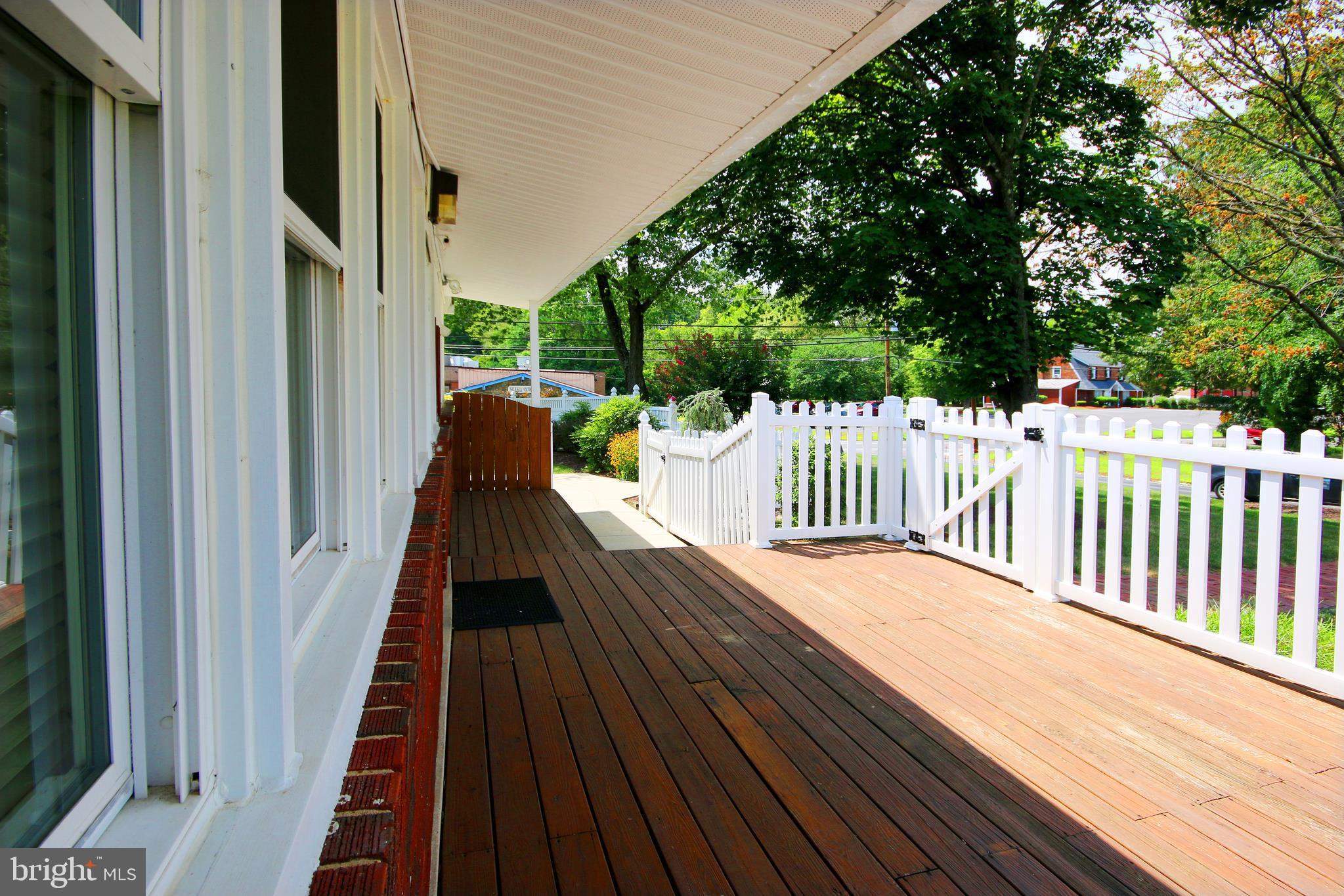 11111 Fort Washington Road Fort Washington, MD 20744 - Photo 6 of 27 Exterior Rear Large Deck