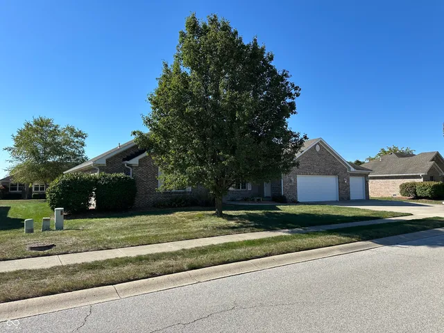 $350,000 | 1139 Brunes Boulevard, Unit 139, Brownsburg, IN 46112