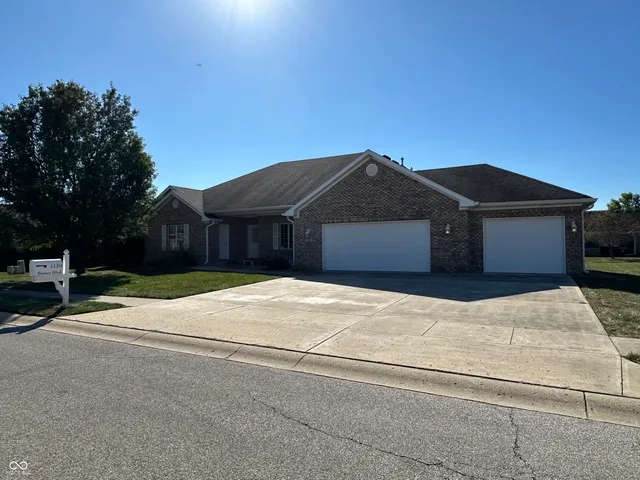 $350,000 | 1139 Brunes Boulevard, Unit 139, Brownsburg, IN 46112