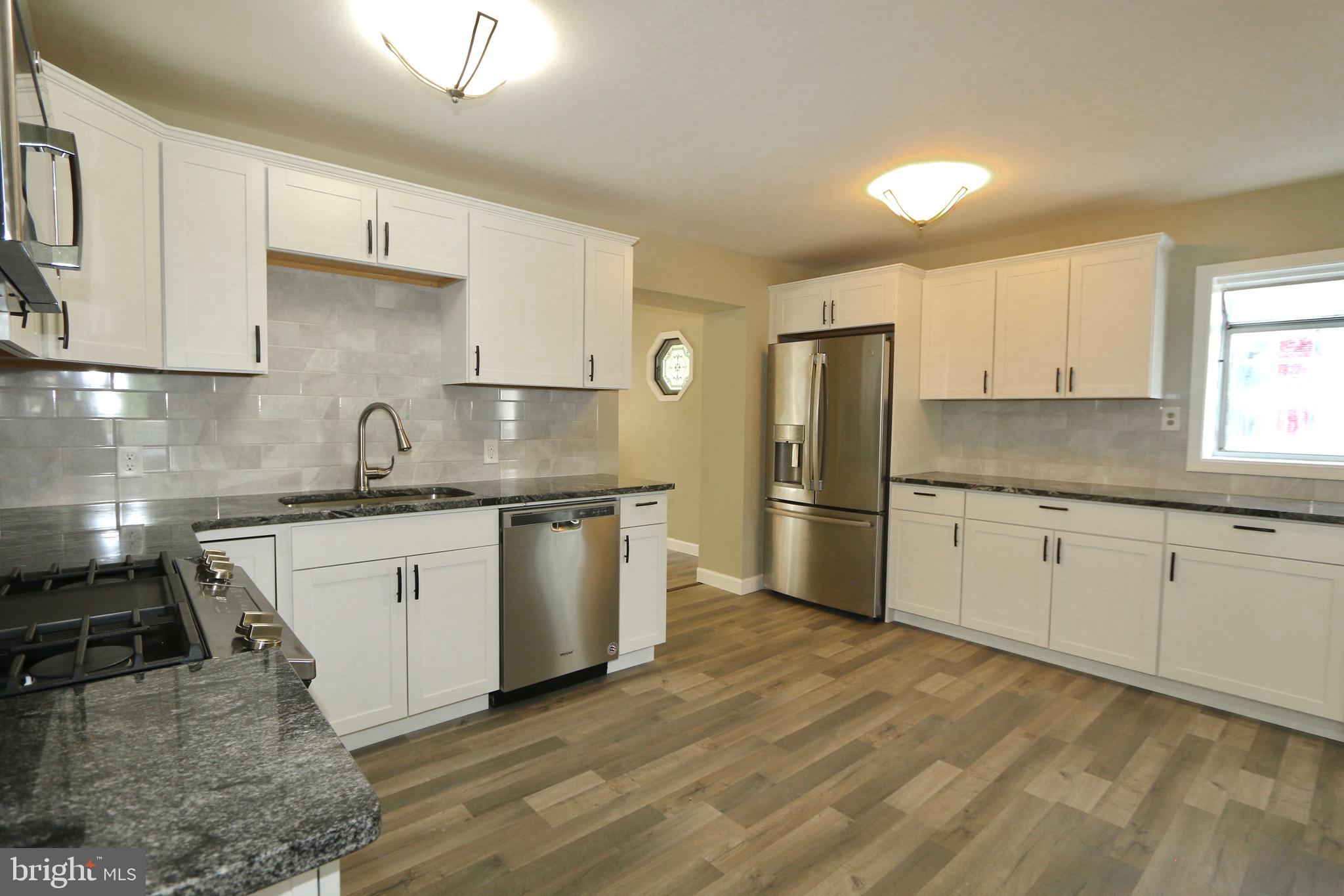 17 West Upper Ferry Road Ewing, NJ 08628 - Photo 3 of 14