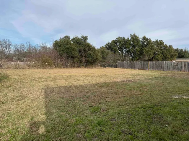 a view of an outdoor space and a yard