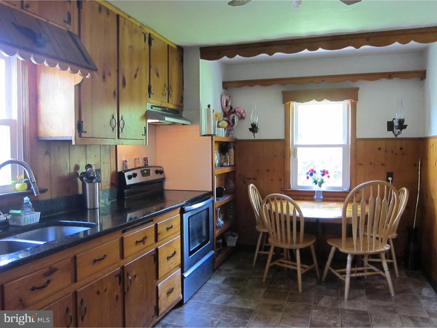 608 Durham Road Newtown, PA 18940 - Photo 7 of 24 Kitchen