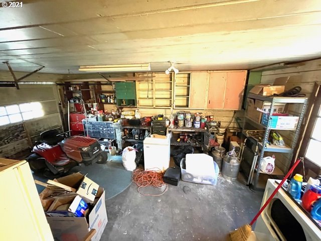 23493 Suttle Road Veneta, OR 97487 - Photo 24 of 32 Gallery Image 24