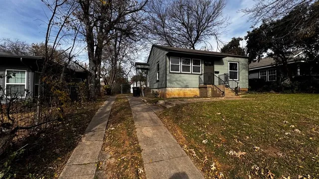 $1,400 | 4358 Lisbon Street, Fort Worth, TX 76107